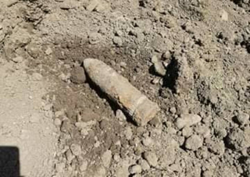Proiectil exploziv de razboi  descoperit in curtea unei case din Praid | imaginea 2