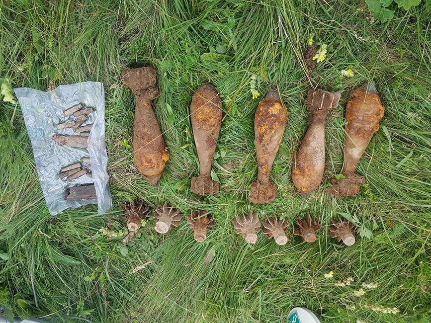 Un mic arsenal din Al Doilea Razboi Mondial  descoperit de un detectorist autorizat | imaginea 1