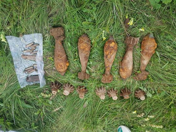 Un mic arsenal din Al Doilea Razboi Mondial descoperit de un detectorist autorizat | imaginea 1