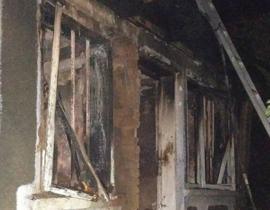 Barbat gasit carbonizat  in urma unui incendiu generalizat la locuinta | imaginea 1