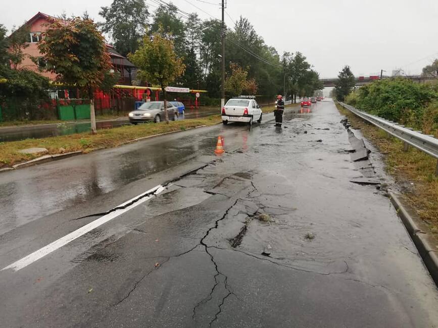 Interventii in Valea Jiului  in urma fenomenelor meteo periculoase | imaginea 1