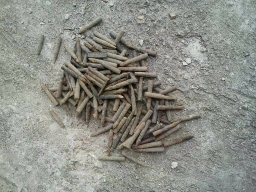 391 de cartuse de infanterie  descoperite in urma unor lucrari de amenajare | imaginea 1