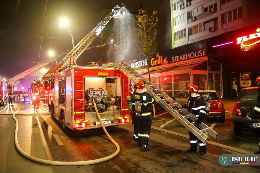 Doua persoane ranite  in urma unui incendiu la un restaurant din Bucuresti | imaginea 1