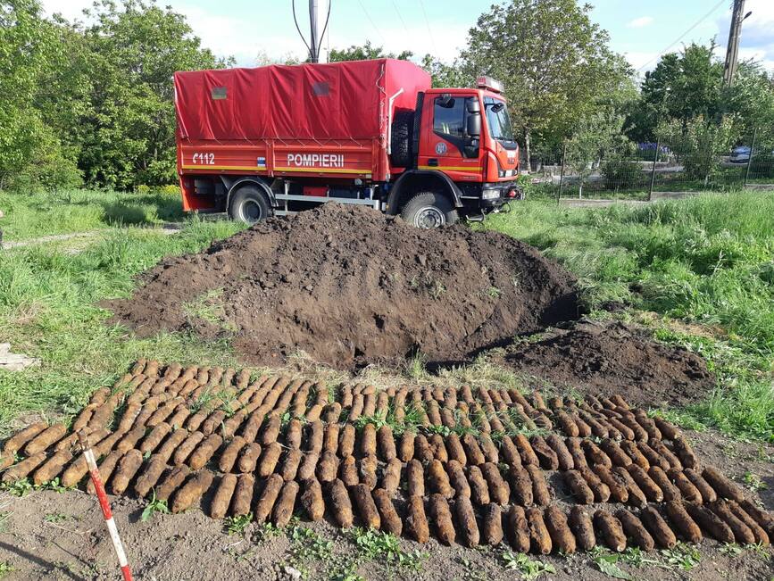 Cantitati insemnate de munitie de razboi  descoperite in urma unor lucrari de excavare | imaginea 1