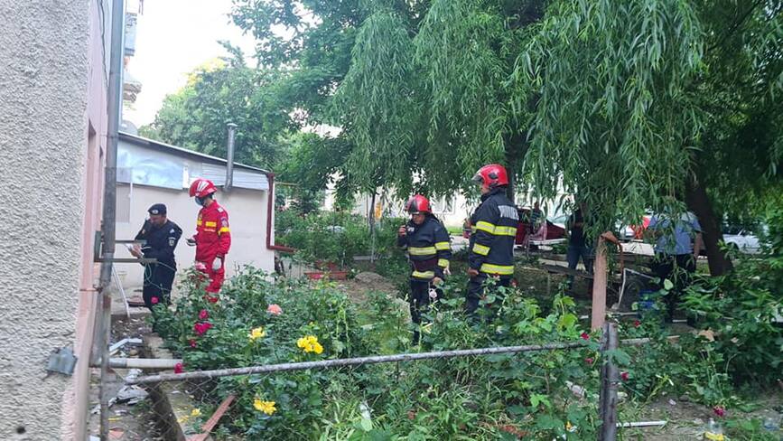 Explozie la un apartament din Focsani   O persoana a suferit arsuri | imaginea 1