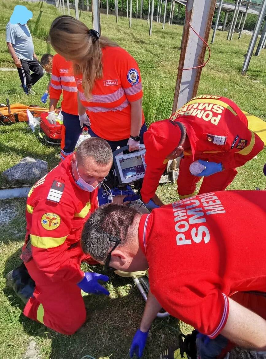 Interventie prompta si salvatoare pentru un tanar cazut de la inaltime | imaginea 2