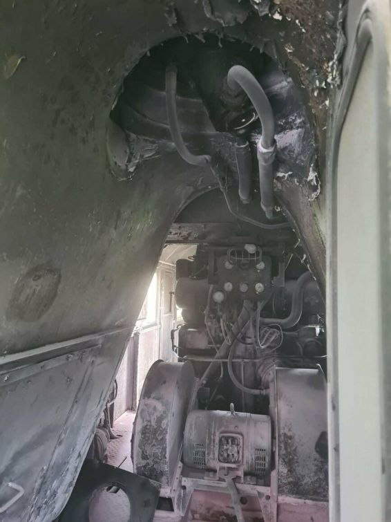 Incendiu la locomotiva unui tren Calatorii s au autoevacuat | imaginea 1