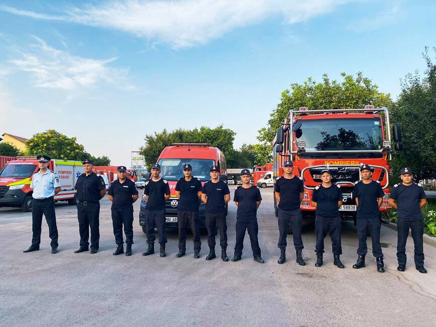 10 pompieri cu o autospeciala si echipamente specifice  in misiune in Grecia | imaginea 1