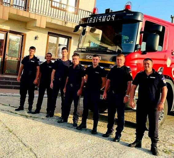 Au fost ingeri salvatori pentru un barbat surprins intr un incendiu de vegetatie | imaginea 1