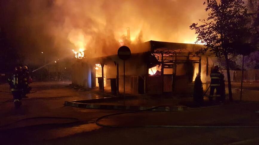 Incendiu izbucnit intr un fost restaurant din Barlad | imaginea 1
