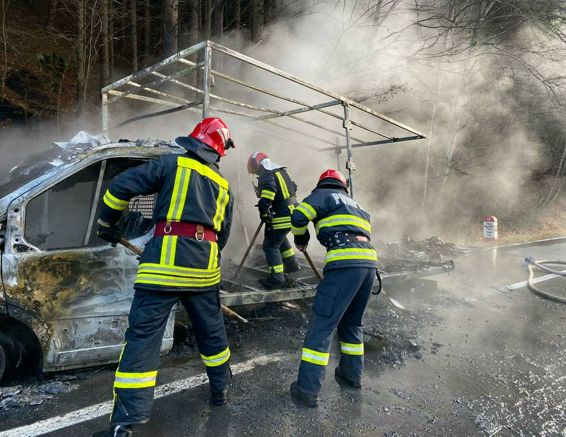 Un incendiu si doua accidente gestionate in interval de 1 ora | imaginea 1