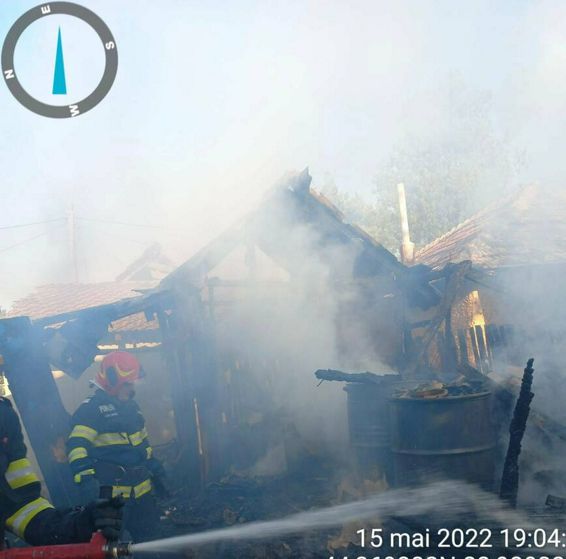Incendii accidente rutiere si alte interventii la sfarsit de saptamana | imaginea 1