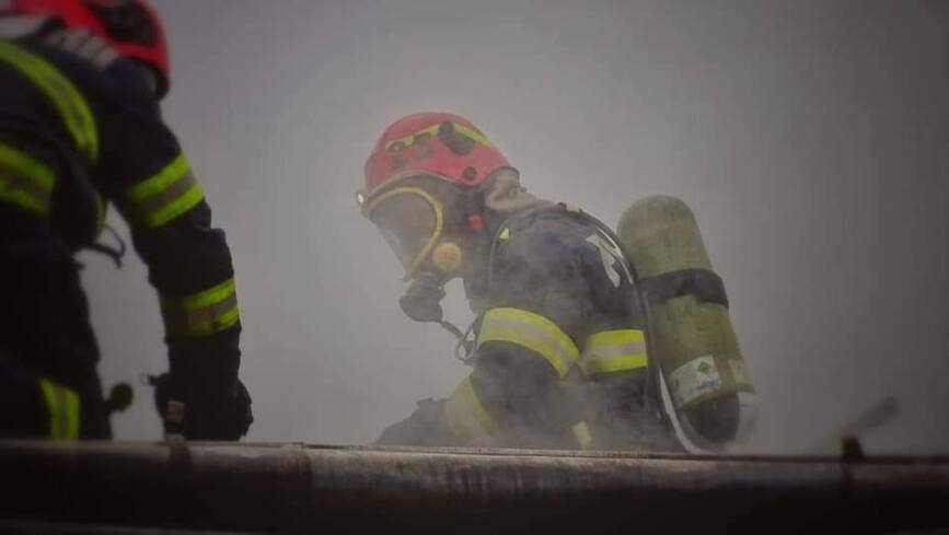 Trei incendii de locuinte si un incendiu la o anexa gospodareasca | imaginea 1