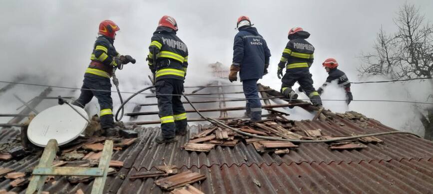 Misiune pirotehnica  incendii  accidente rutiere si alte interventii | imaginea 1