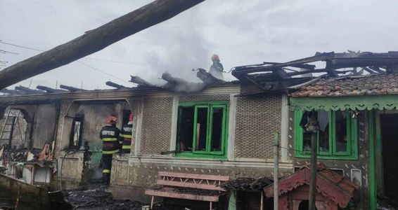 Doua victime decedate intr un incendiu de locuinta | imaginea 1
