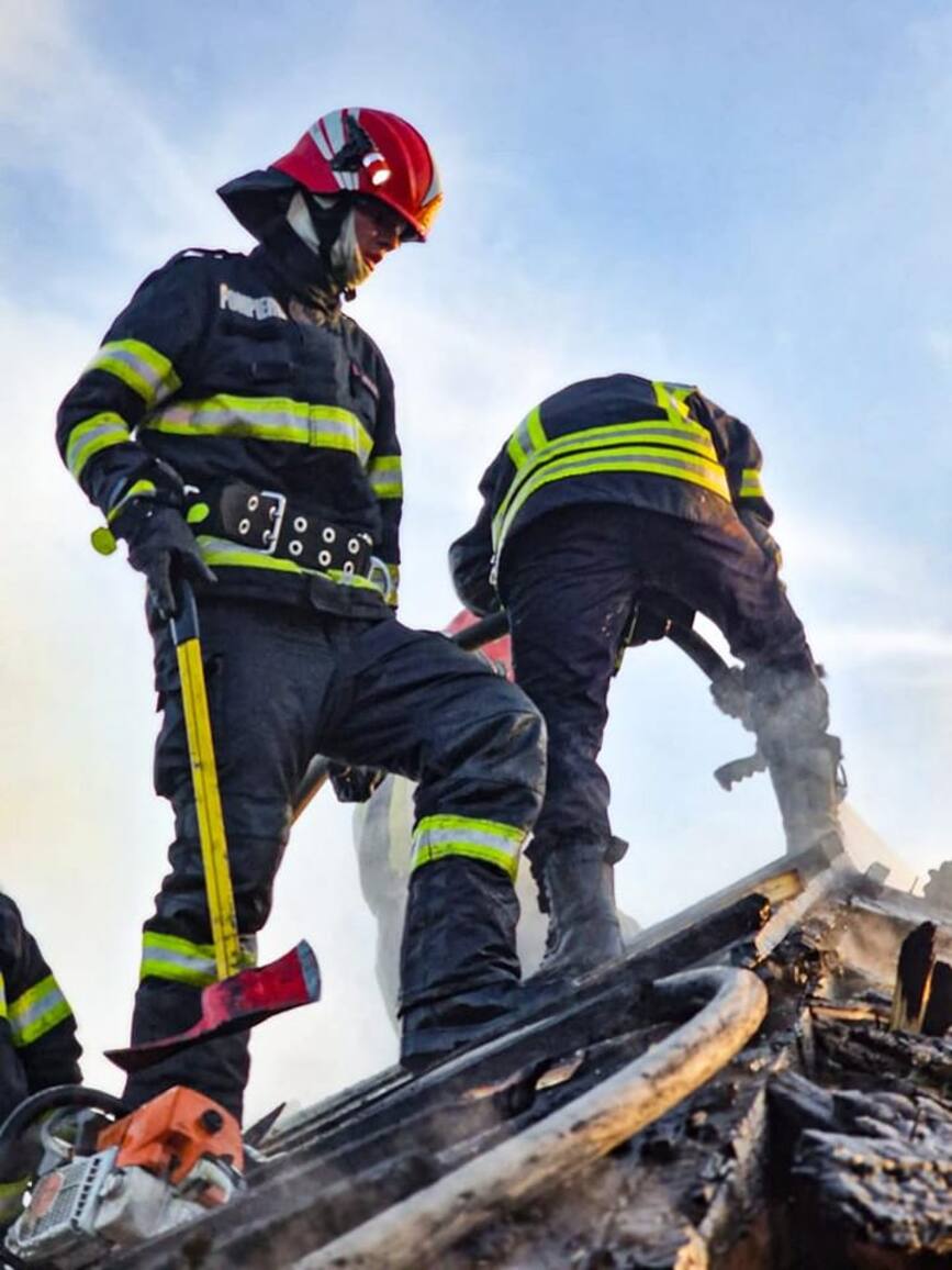Sarbatoarea Pastelui   zile de foc pentru pompierii brasoveni | imaginea 1