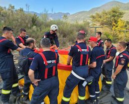 Peste 48 de ore in lupta cu flacarile | imaginea 1