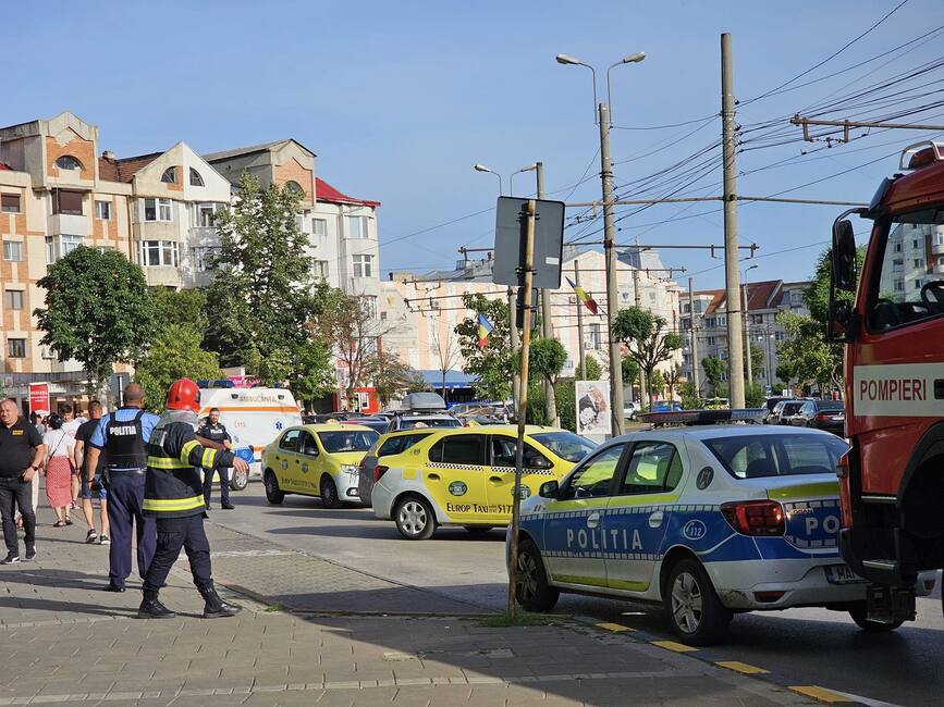Scurgere de gaze la un mall din Botosani   300 de persoane evacuate | imaginea 1