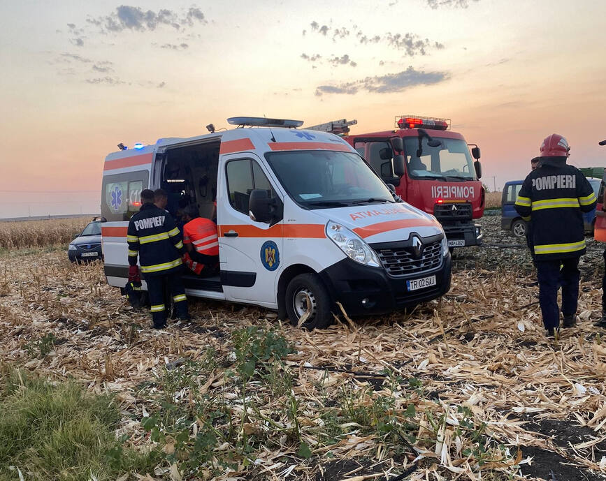 Baietel de 2 ani  salvat dintr un put de irigare | imaginea 1