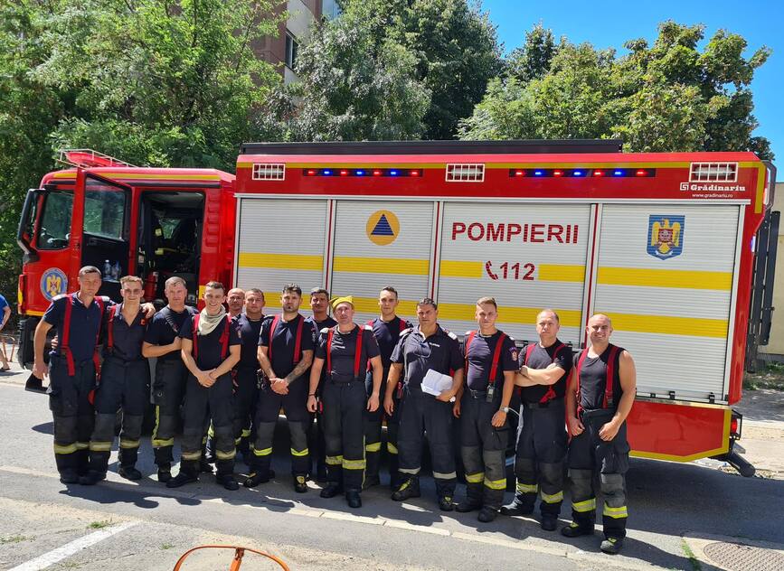 Incendiu in apartament de la o tigaie lasata pe foc | imaginea 1