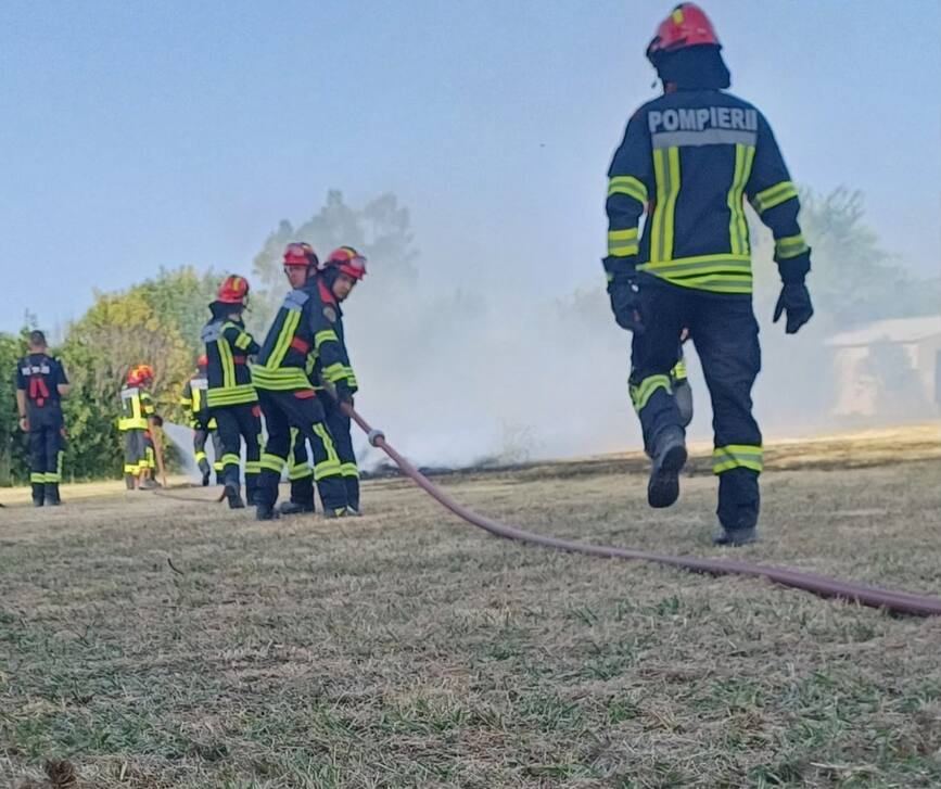 Pompierii romani au intervenit la incendii in Franta | imaginea 1