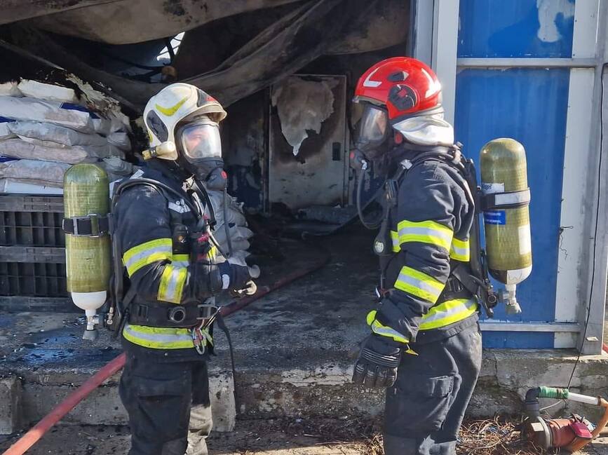 Pompierii teleormaneni  in slujba cetatenilor | imaginea 1