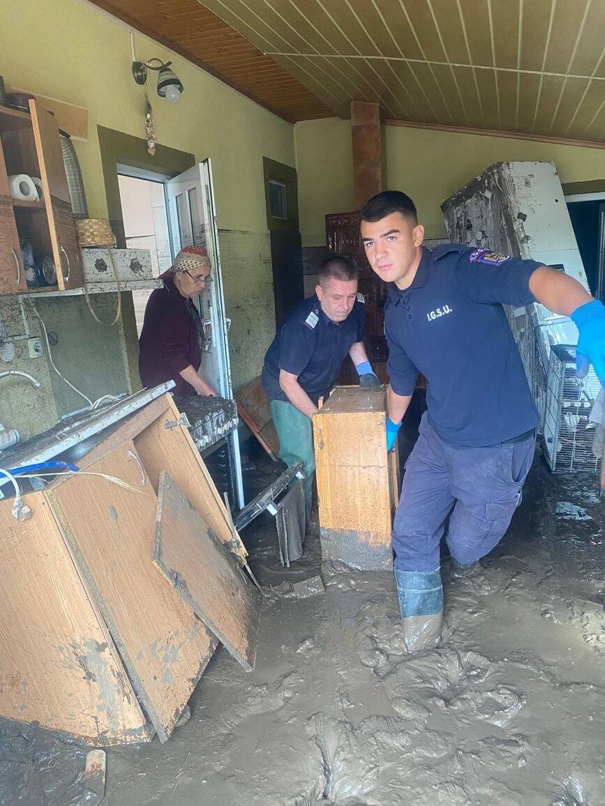 Interventiile pompierilor teleormaneni continua in judetul Galati | imaginea 1