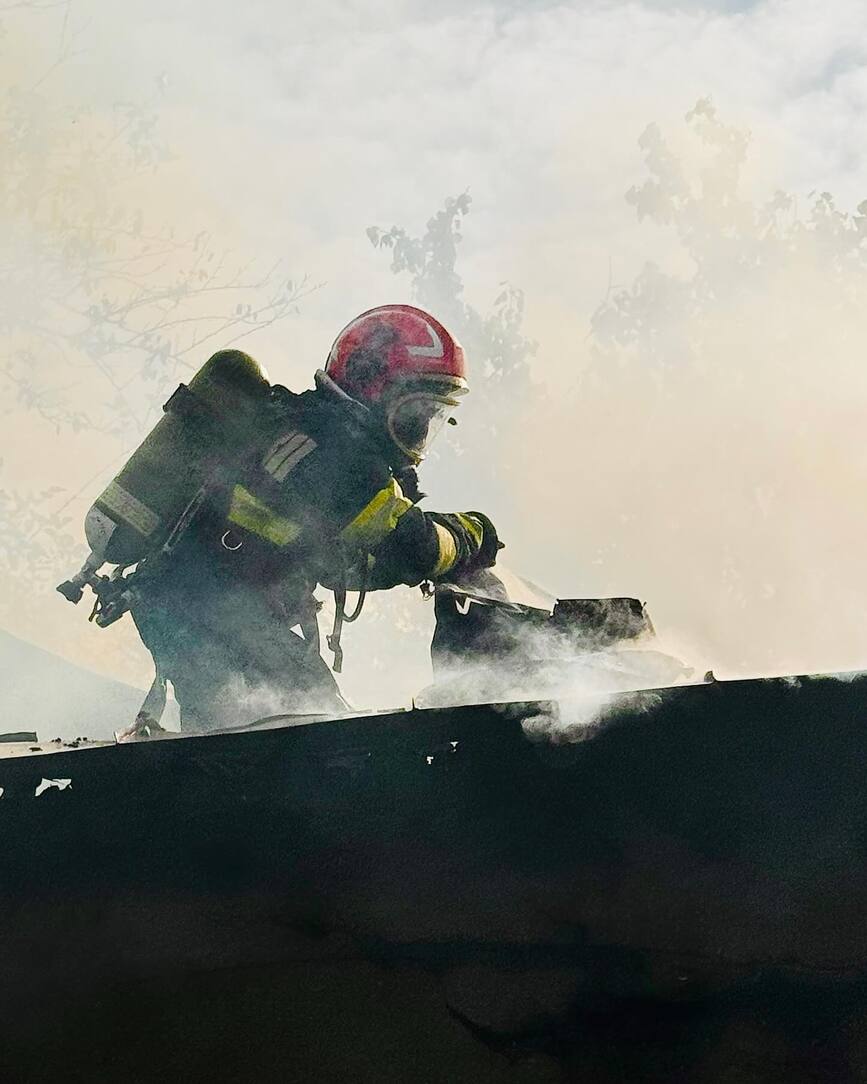 Casa distrusa in incendiu   5 copii au fost evacuati | imaginea 1