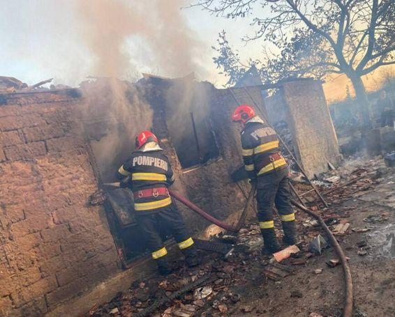 Zile de foc pentru pompierii mehedinteni | imaginea 1