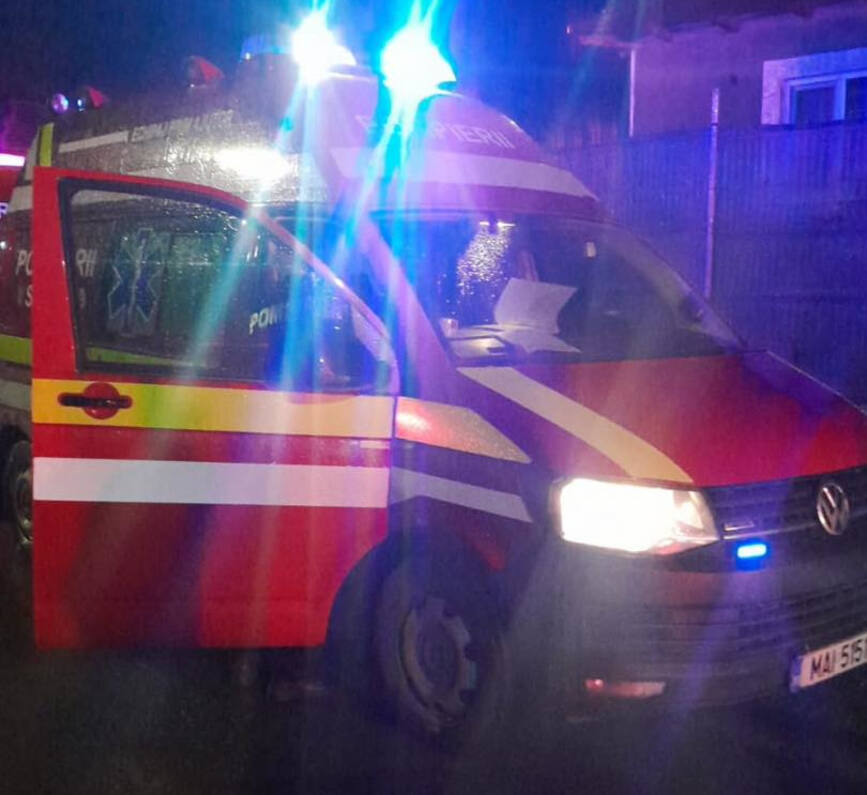 Au intervenit aproape 14 ore in noaptea de Craciun | imaginea 1