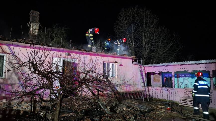 Incendiu de casa  izbucnit de la cosul de fum | imaginea 1