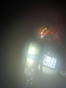 A ramas fara casa  in urma unui incendiu | imaginea 1