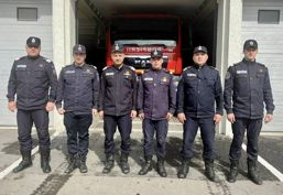 Salvatori pentru un barbat cazut in strada | imaginea 1