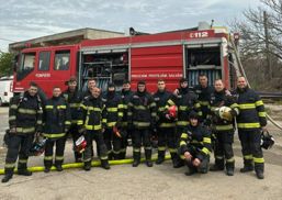 Incendiu urias izbucnit intr o hala din Arad | imaginea 1