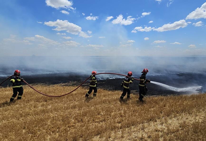 Incendii  accidente rutiere si interventii pirotehnice | imaginea 1