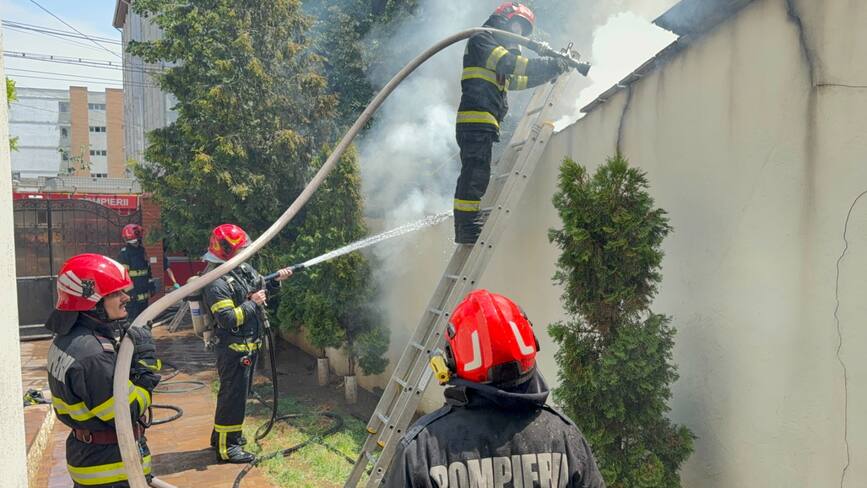 Incendiu cu final tragic intr o gospodarie din Galati | imaginea 1