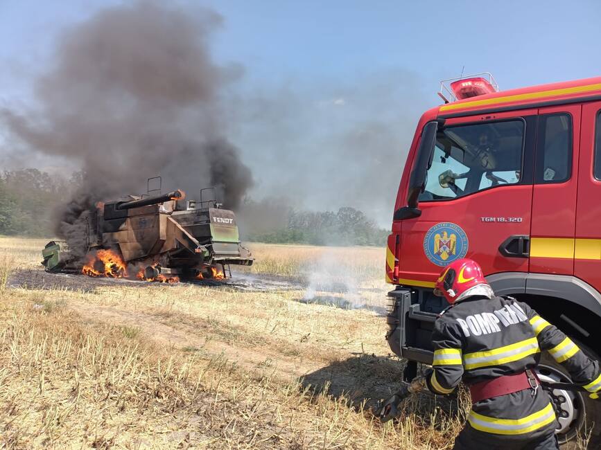 Incendiu la o combina de treierat | imaginea 1