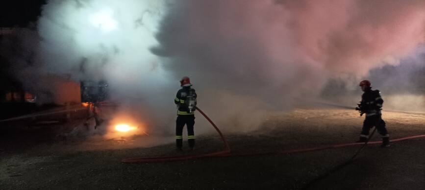 Incendiu la un TIR aflat in mers | imaginea 1