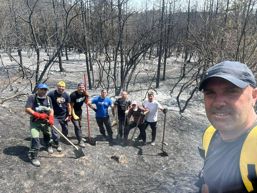 Pompieri galateni voluntari in lupta cu flacarile din Tulcea | imaginea 1