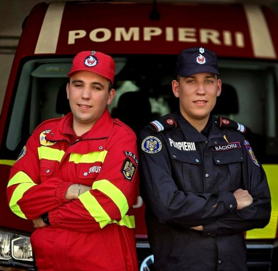 Respect Sg maj Bacioiu Sergiu Ionut si voluntar Isac Robert | imaginea 1