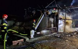 Incendiu in miez de noapte | imaginea 1