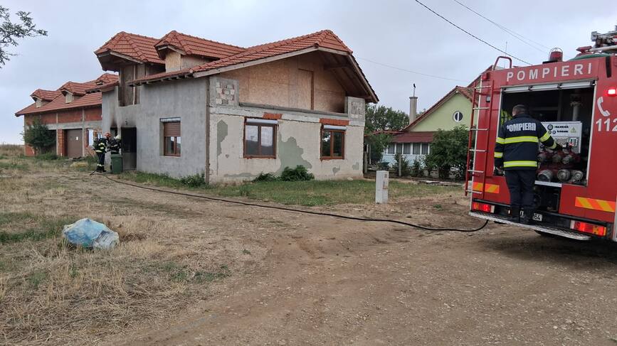 Persoana cu dizabilitati  gasita carbonizata in casa | imaginea 2