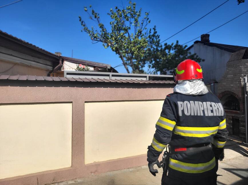 Casa in pericol din cauza unui incendiu | imaginea 1