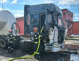 Incendiu la o autocisterna | imaginea 1