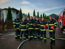 Interventie la un incendiu de biserica | imaginea 1