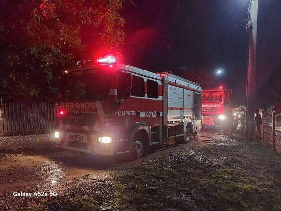 Incendiu la o casa de locuit | imaginea 1