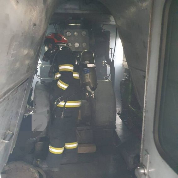 Incendiu la o locomotiva   Trenul avea 30 de vagoane cisterna | imaginea 1