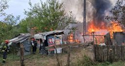 Incendiu si explozie la o casa | imaginea 1