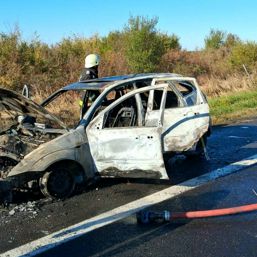 Masina in flacari pe autostrada A1 Bucuresti Pitesti | imaginea 1