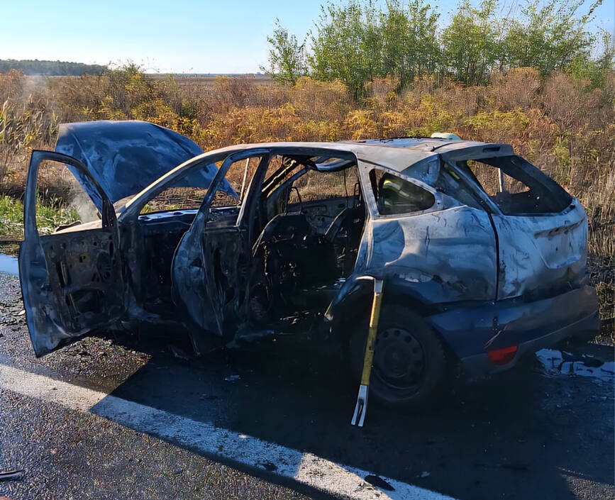 Masina in flacari  pe autostrada A1 Bucuresti Pitesti | imaginea 2